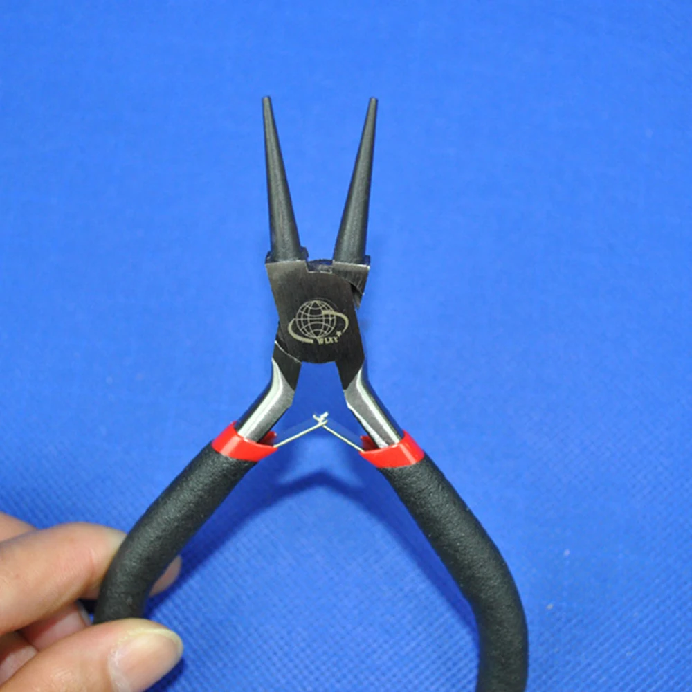 4.5 inches Round Nose Pliers |