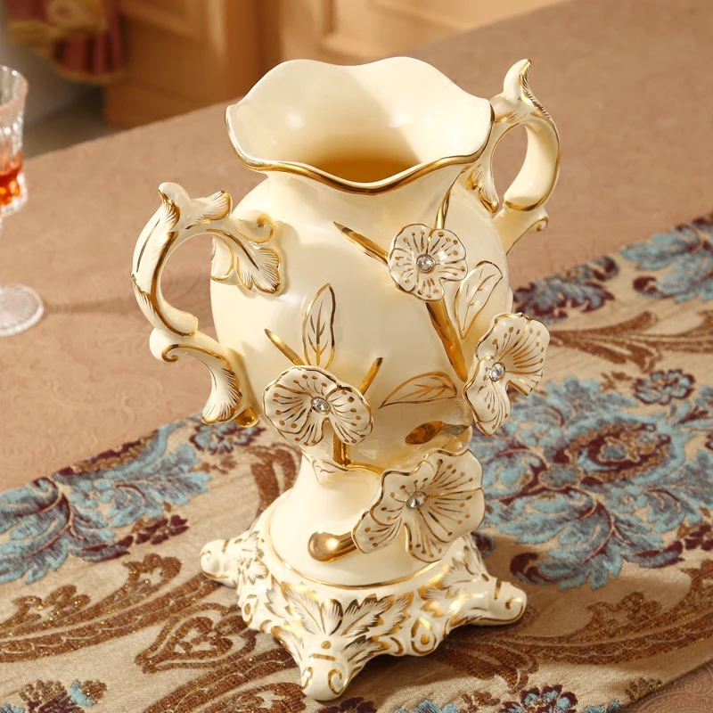 Роскошная керамическая ваза в европейском ретро стиле скульптуры ремесла стол