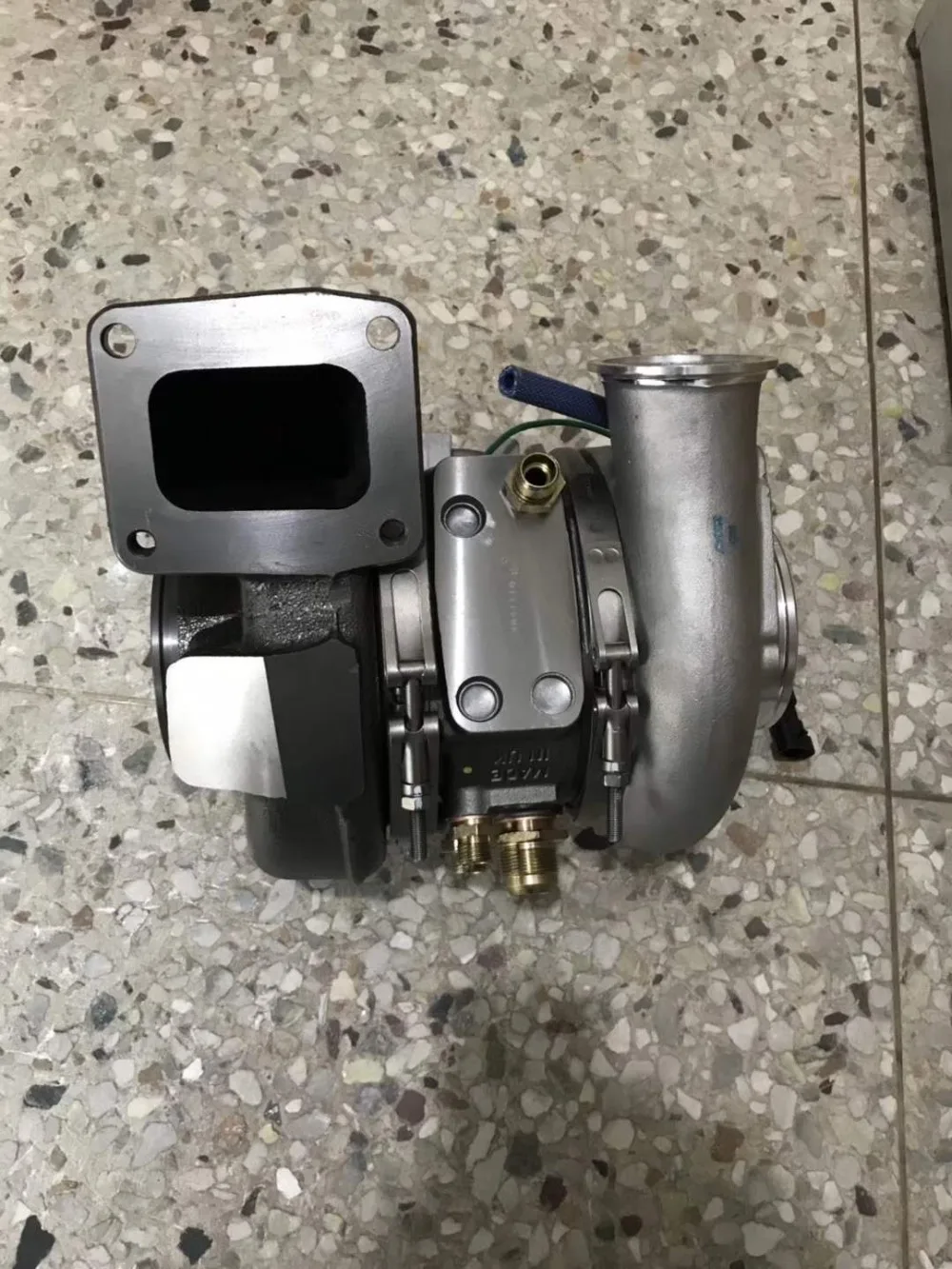 HY55V Турбокомпрессор 4046945 4043267 4043324 4043325 504252144 《 IVECO курсор 13 10 принт грузовика