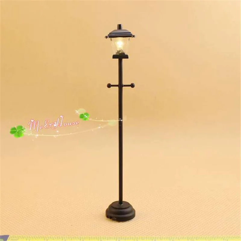 LED models 1:12 миниатюрный светодиодный светильник для кукольного домика, черный ретро-светильник для кукол, мини-светильник, мебель для детей, игрушки для игр - Цвет: LED models