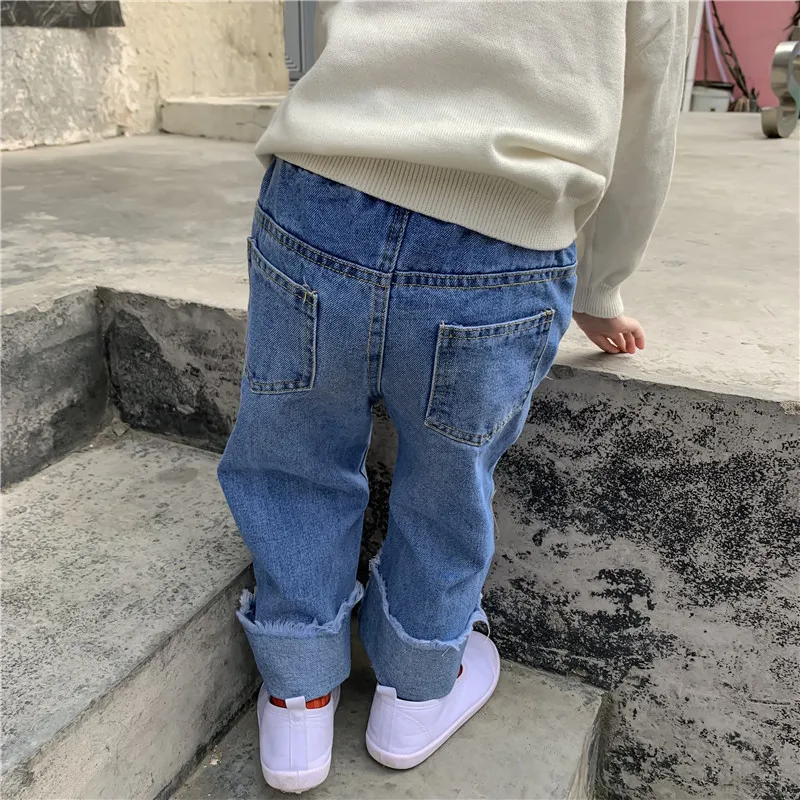 Осенние модные широкие джинсы для маленьких девочек 1-6 лет повседневные