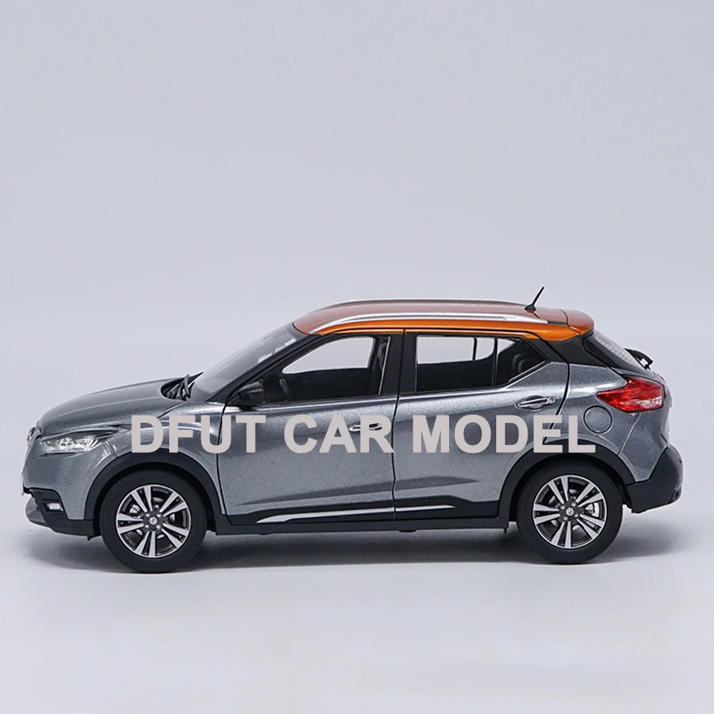 Литая модель автомобиля 1:18 Игрушечная Kicks 2017 из сплава для детей подарки и