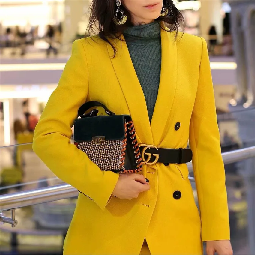Женская куртка приталенная для офиса с длинным рукавом желтый костюм весна-осень