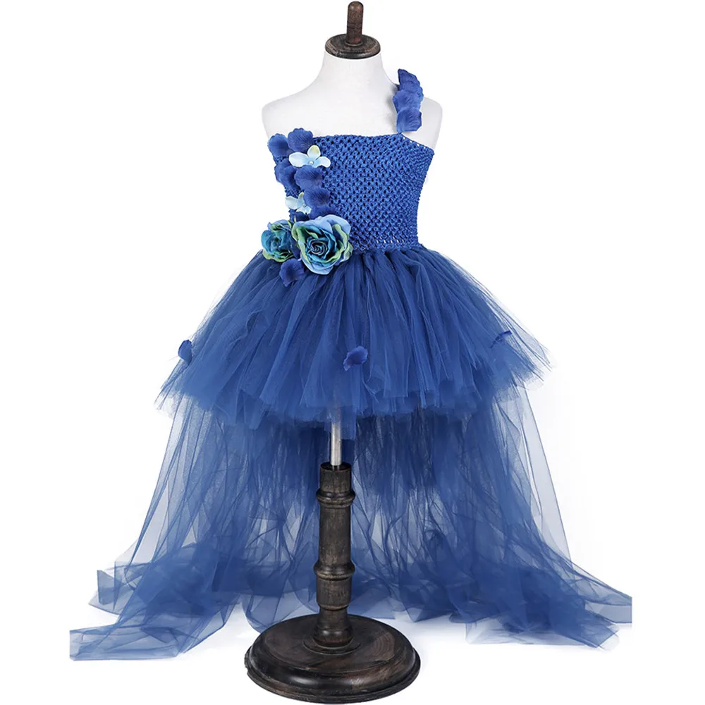 Тюлевое платье с длинным шлейфом и цветочным принтом темно-синее | Детская одежда