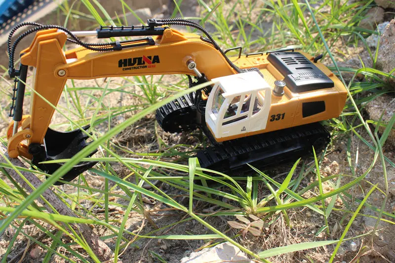 HUINA 1331 1/18 2,4G RC Аккумуляторный Электрический экскаватор модель инженерные формочки для песка высокого качества