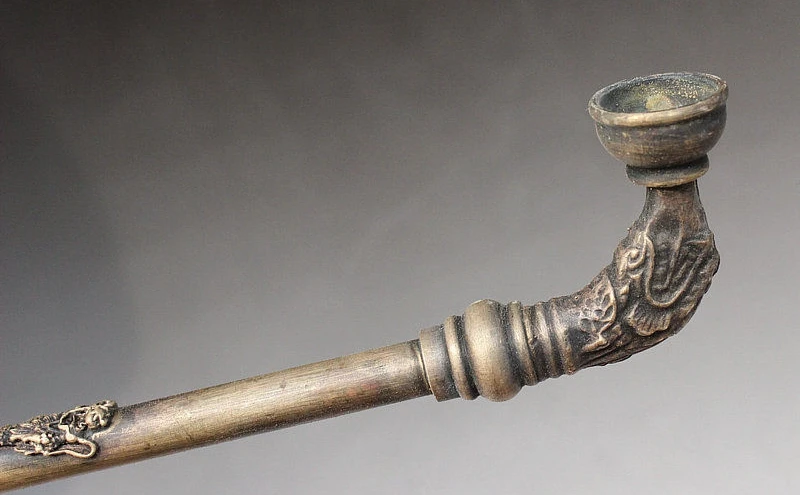 Народный древний Китай Бронзовая Статуя Дракона зверя трубка табачный мешочек