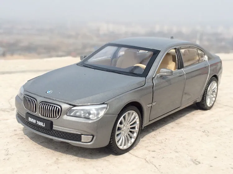 1:32 760Li игрушка купе модель автомобиля сплав оттягивание детские игрушки Подлинная коллекция лицензии моделирование подарок внедорожник автомобиль мальчик