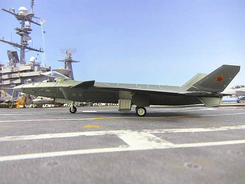 

2014 Zhuhai airshow J-20 stealth fighter J-20 fighter aircraft модель сплава 1: 60 China Airforce CPLA
