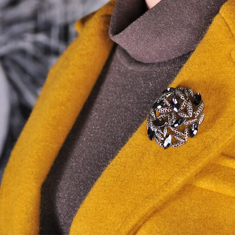 FUNMOR винтажные черные стразы круглые полые Броши для женщин на праздник украшение