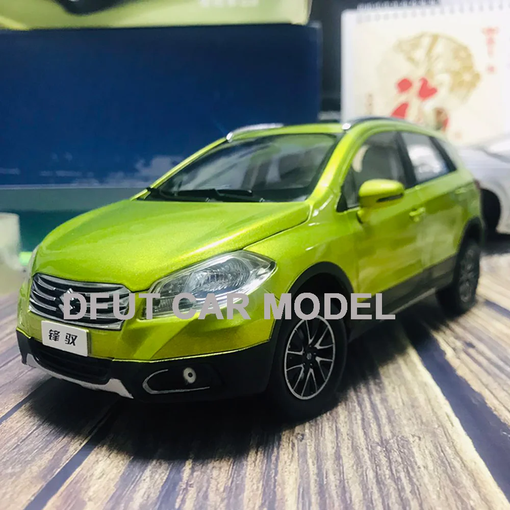 Литая 1:18 игрушка из сплава тянущаяся обратно SX4 S. Крестообразная детская