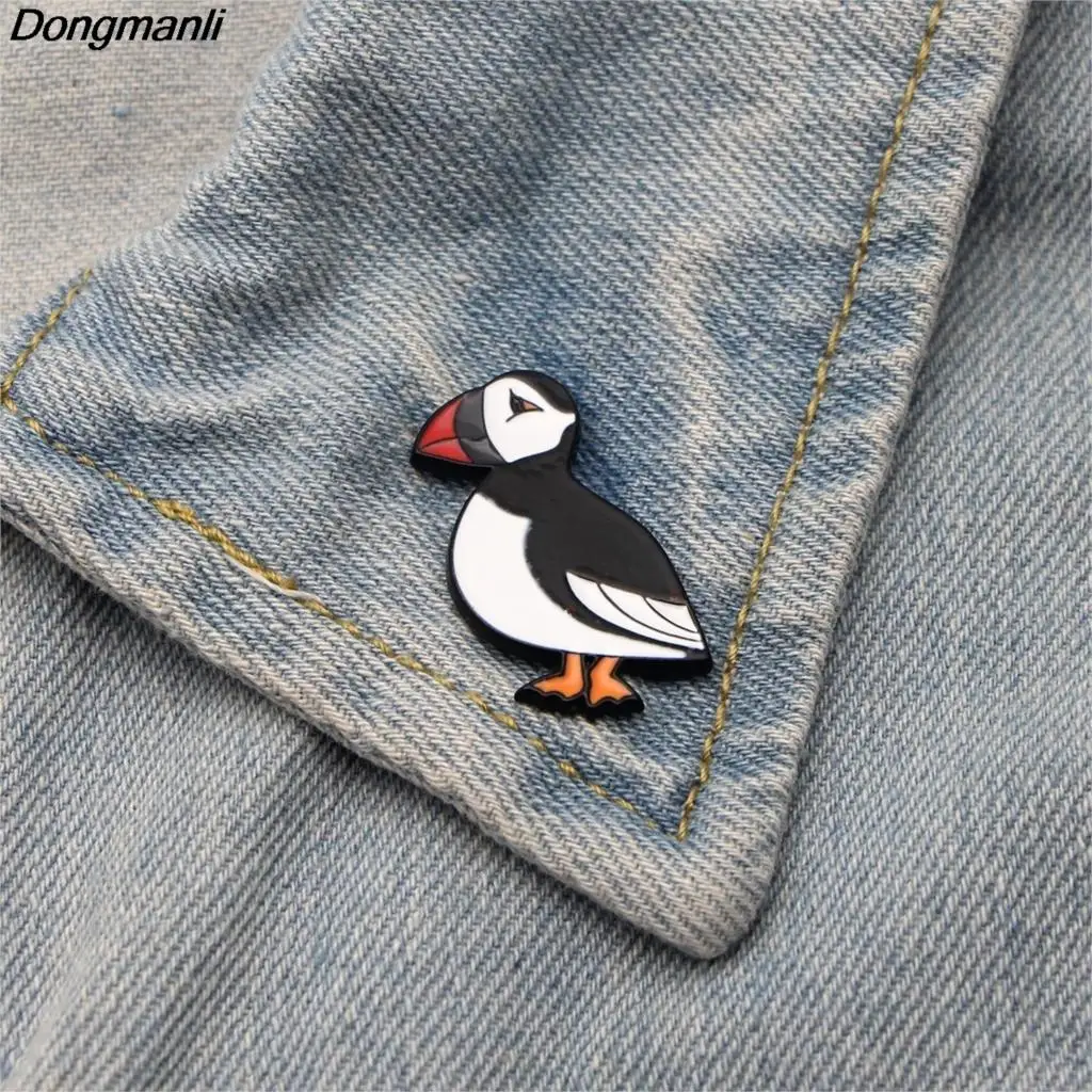 L2595 Cute Puffin Sea bird Enamel Pins and Brooches Lapel Pin Backpack Bags Badge Clothes Decoration Gifts