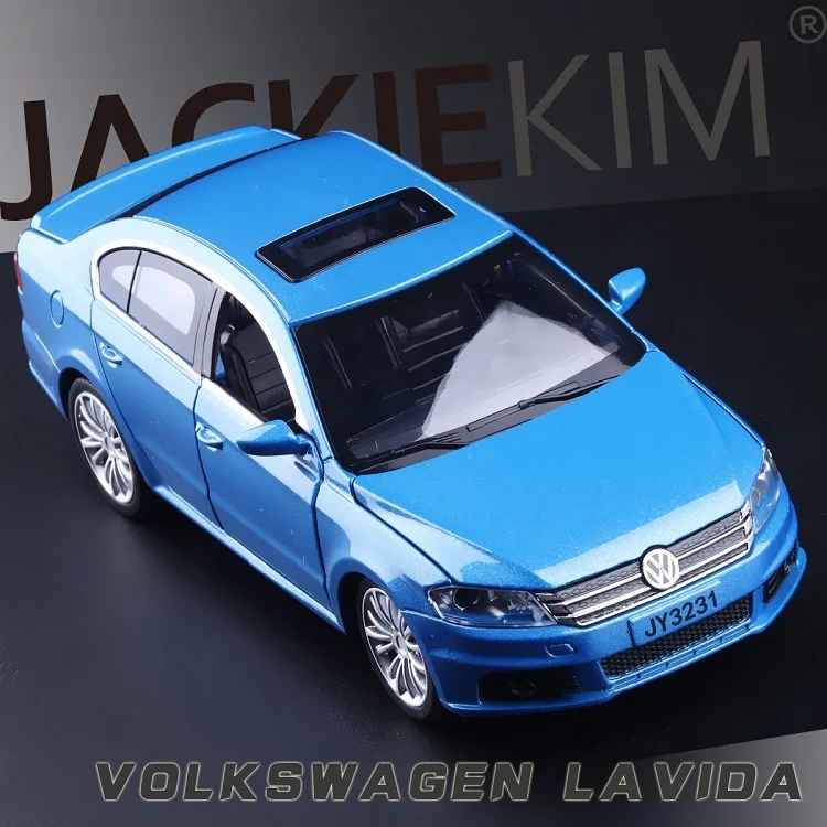 

High Simulation Exquisite Diecasts&Toy Vehicles Double Horses Car Styling Volkswagen Lavida Police CCar 1:32 Alloy Diecast Model