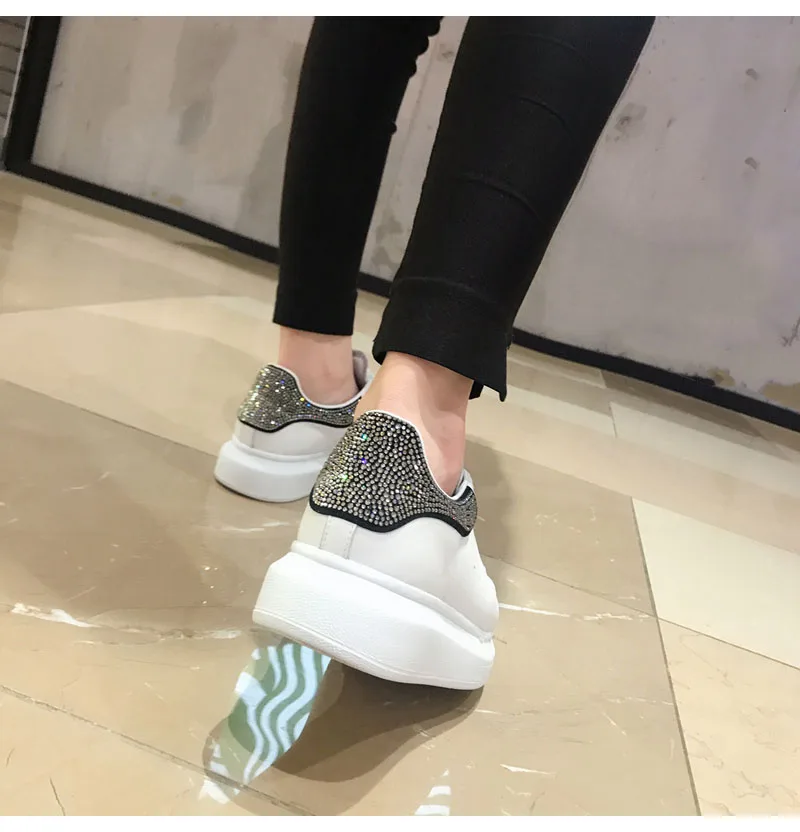 Sapatos femininos; женские кроссовки; стразы; обувь из воловьей кожи; Новинка года; кожаная повседневная обувь с подкладкой из овчины; спортивная мужская обувь