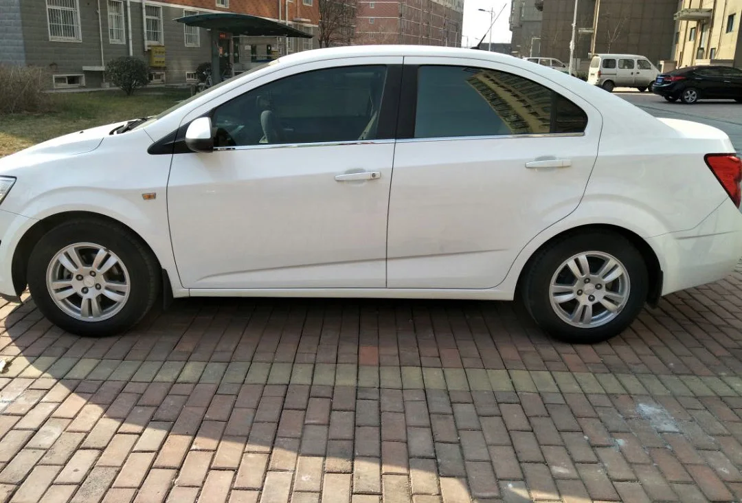 Lsrtw2017 304 нержавеющая сталь окна автомобиля планки для chevrolet aveo 2012 2013 Sonic зубная щётка для Holden Barina