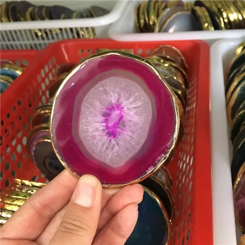 red 1 шт. натуральный агат Geode кусок изолированные подставки кристалл доска нефритовый Агат подставки с позолоченным кружевом минеральной отделкой - Цвет: red