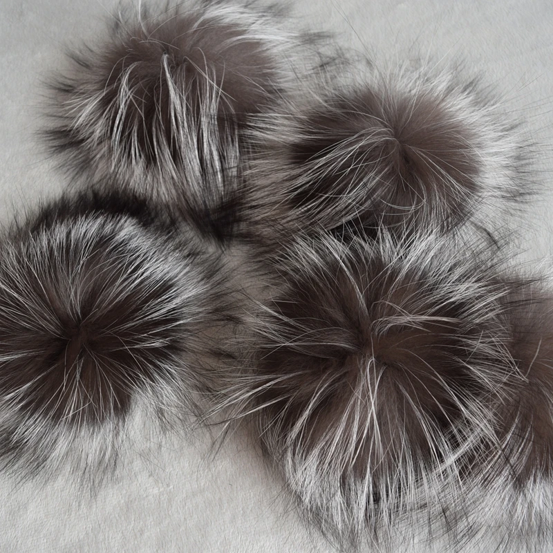 Помпон из натурального меха черно бурой лисицы|pompon ball|fur pomfur ball |