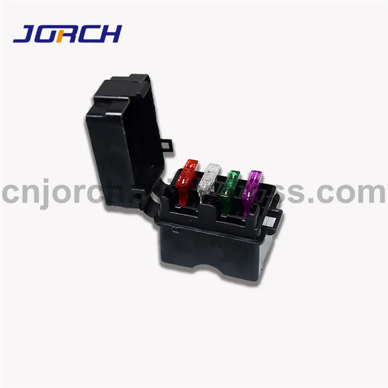 Автомобильное реле средней длины 4 стороннее черное с 8 клеммами и средним