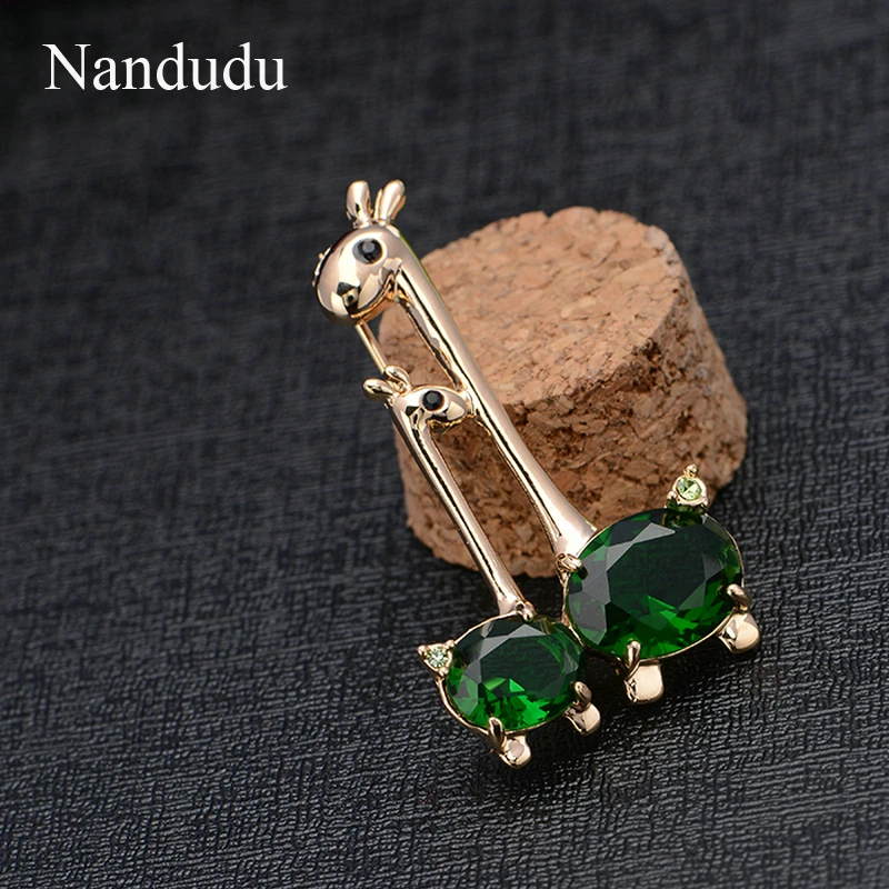 Nandudu зеленый кубический цирконий Брошь булавка животное жираф сладкий мать