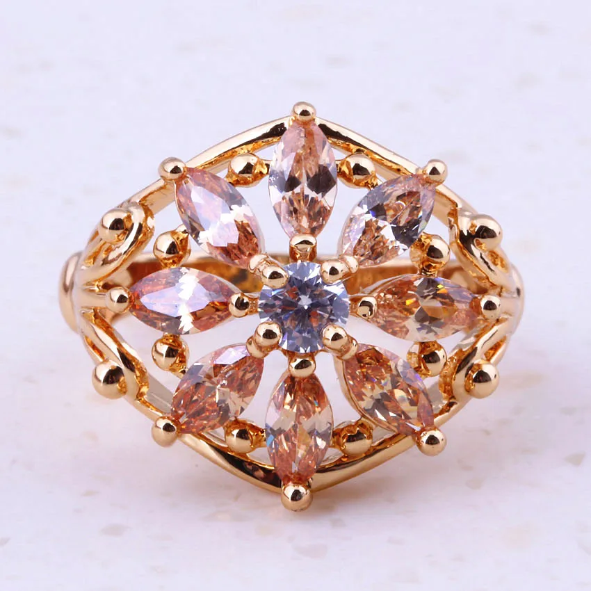 Потрясающие кольца с кристаллами цвета шампанского ювелирные изделия желтого