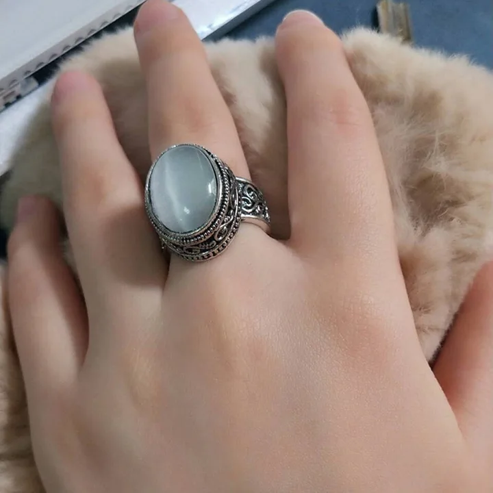 white ring Богемные винтажные овальные кольца с лунным камнем для женщин Ретро, тибетский античный серебряный резной палец кольцо хорошее ювелирное изделие подарок O5S096 - Цвет основного камня: white ring