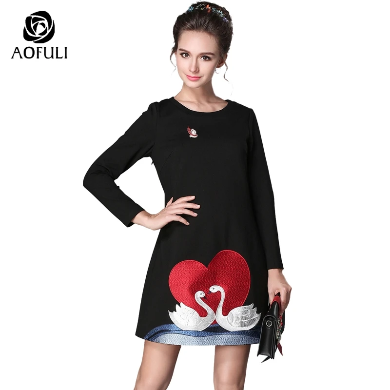 Женское платье А силуэта с длинным рукавом S/M/L/XL/4XL черное вышивкой в виде лебедя и