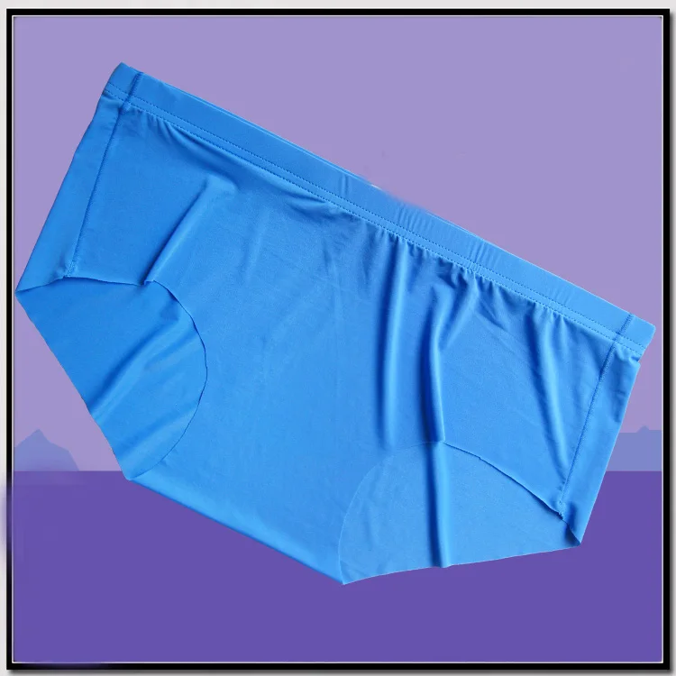 Мужские сексуальные трусы боксеры удобные бесшовные шелковые без швов нижнее