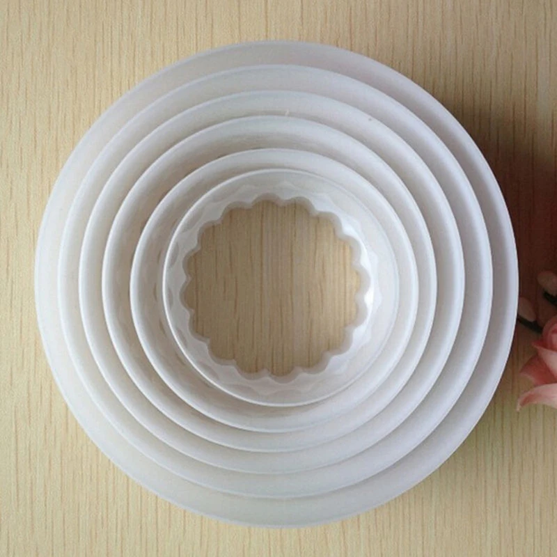 ДЕНЬ ВЕСЕЛО 2016 Мода Инструменты Кухни Круглой Формы Фондант Торт Украшение Печенье Резак Вставить Sugarcraft