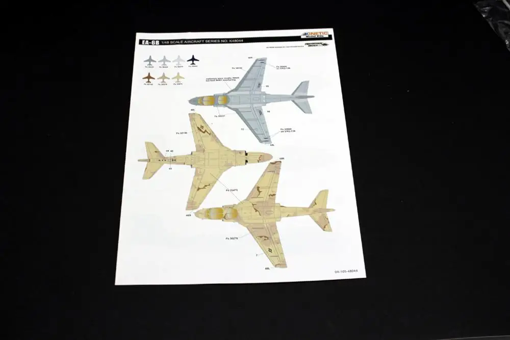 Kinetic 1/48 EA-6B Prowler (новые крылья) с трехколесным тракторным комплектом масштабной