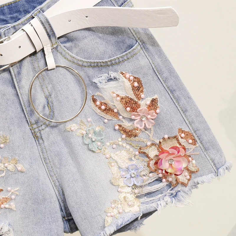 Женский комплект из двух предметов: футболка с коротким рукавом и дырками модные