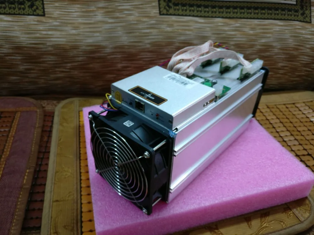 YUNHUI Горные машины поставщик продает S9 14 Т Bitmain AntMiner й/s (без бп) Asic Шахтер БТД Добыча