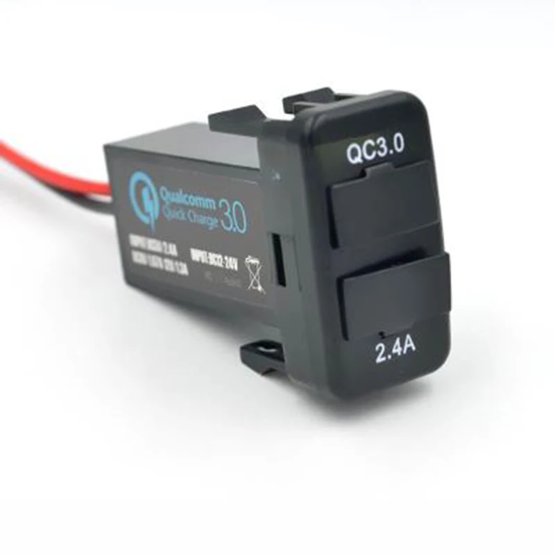 Автомобильное зарядное устройство с двумя USB портами и 1 портом QC3.0 поддержка