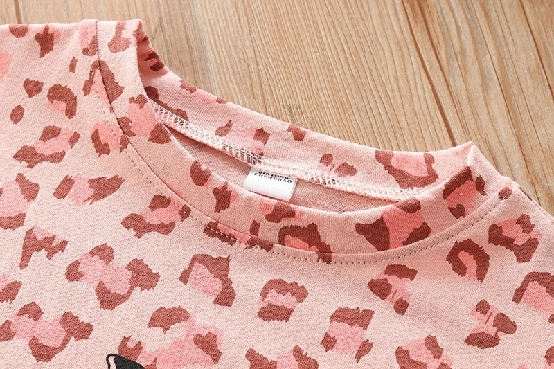 Новое летнее платье с короткими рукавами и круглым вырезом для девочек розовое