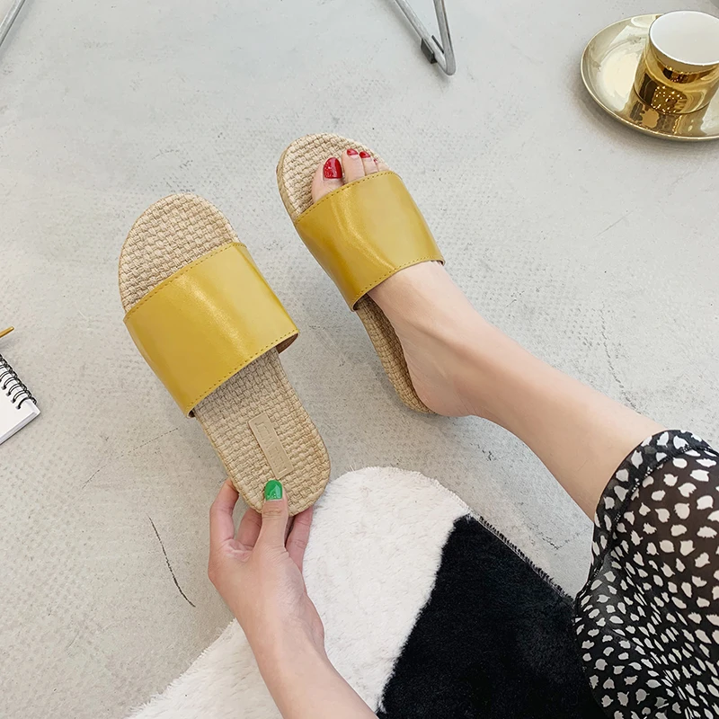 Яркие короткие тапочки женская летняя обувь нескользящие Мягкие Шлепанцы