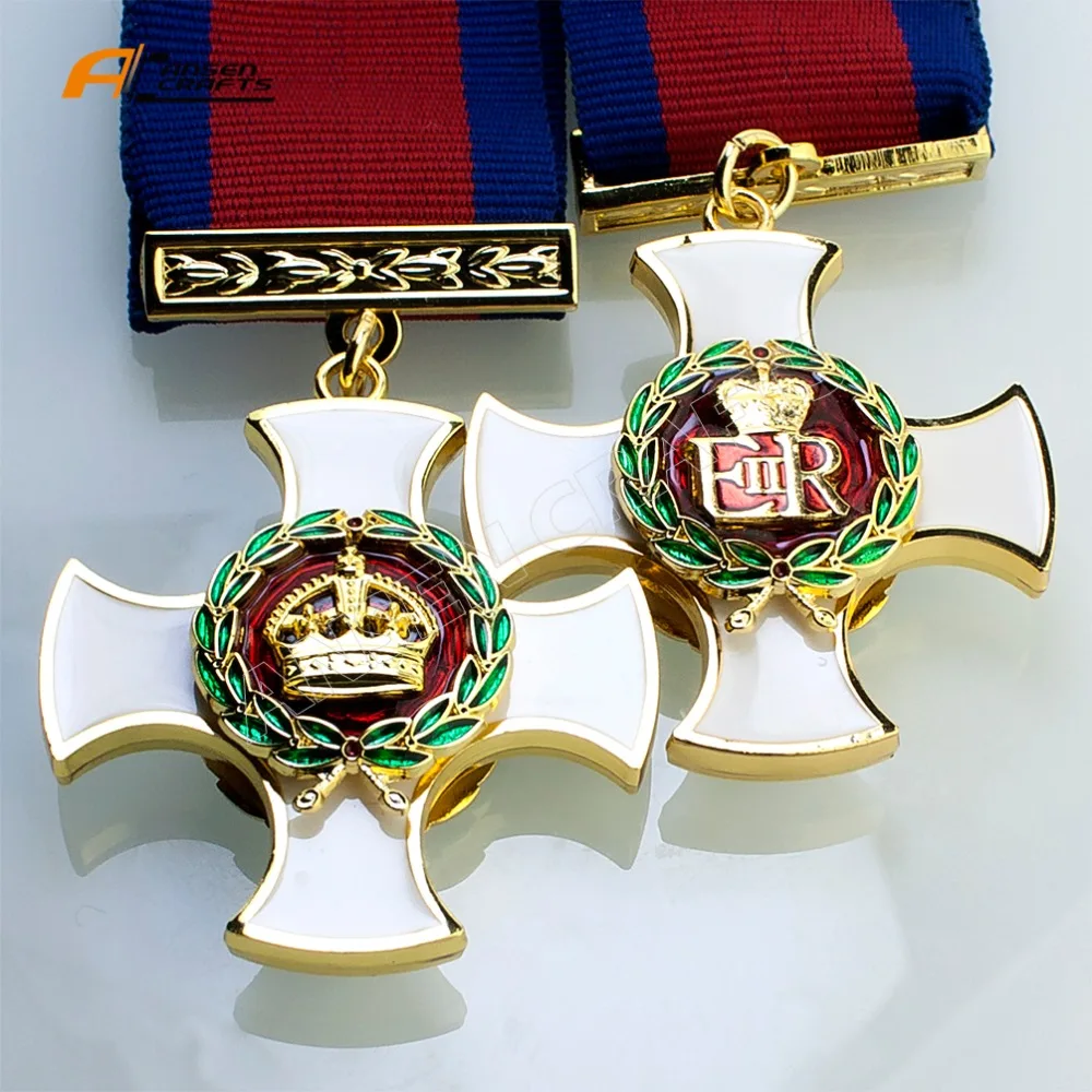 Орден за выдающиеся услуги DSO GRVI EIIR британская военная медаль