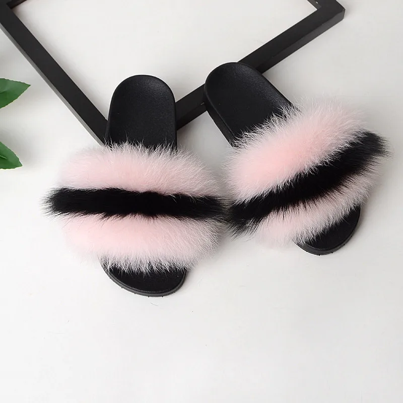 Женские шлепанцы на плоской подошве с мехом енота и перьями большие размеры 2019 |