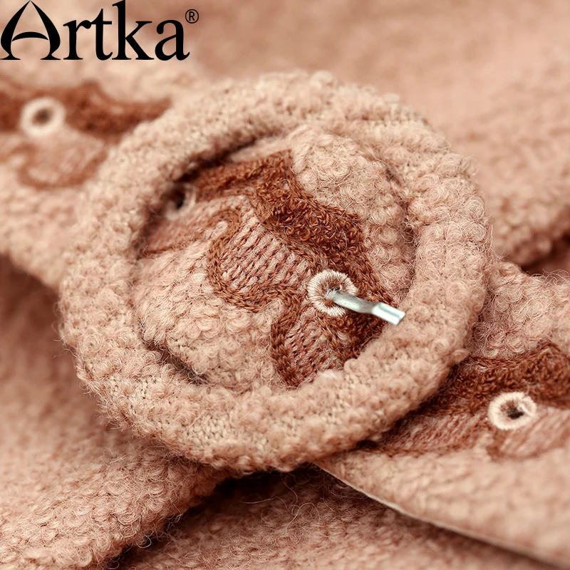 Женское пальто с вышивкой ARTKA теплая ветровка поясом на осень и зиму WA11055Q 2018|embroidery