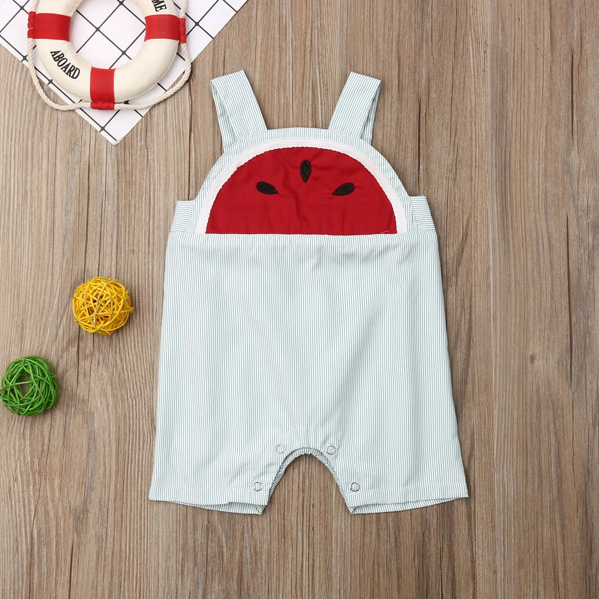 Милый свободный хлопковый комбинезон без рукавов с открытой спиной и рисунком