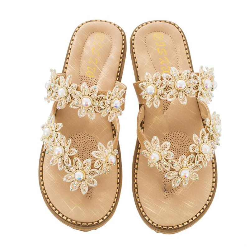 Новинка Летняя обувь Женские шлепанцы Сандалии с жемчужинами Модные