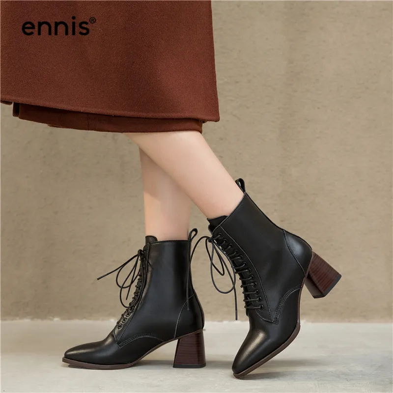 ENNIS/ г. Осенние ботинки до середины икры женские ботинки на шнуровке обувь на высоком каблуке женские ботинки из натуральной кожи модная обувь белого и черного цвета, A930