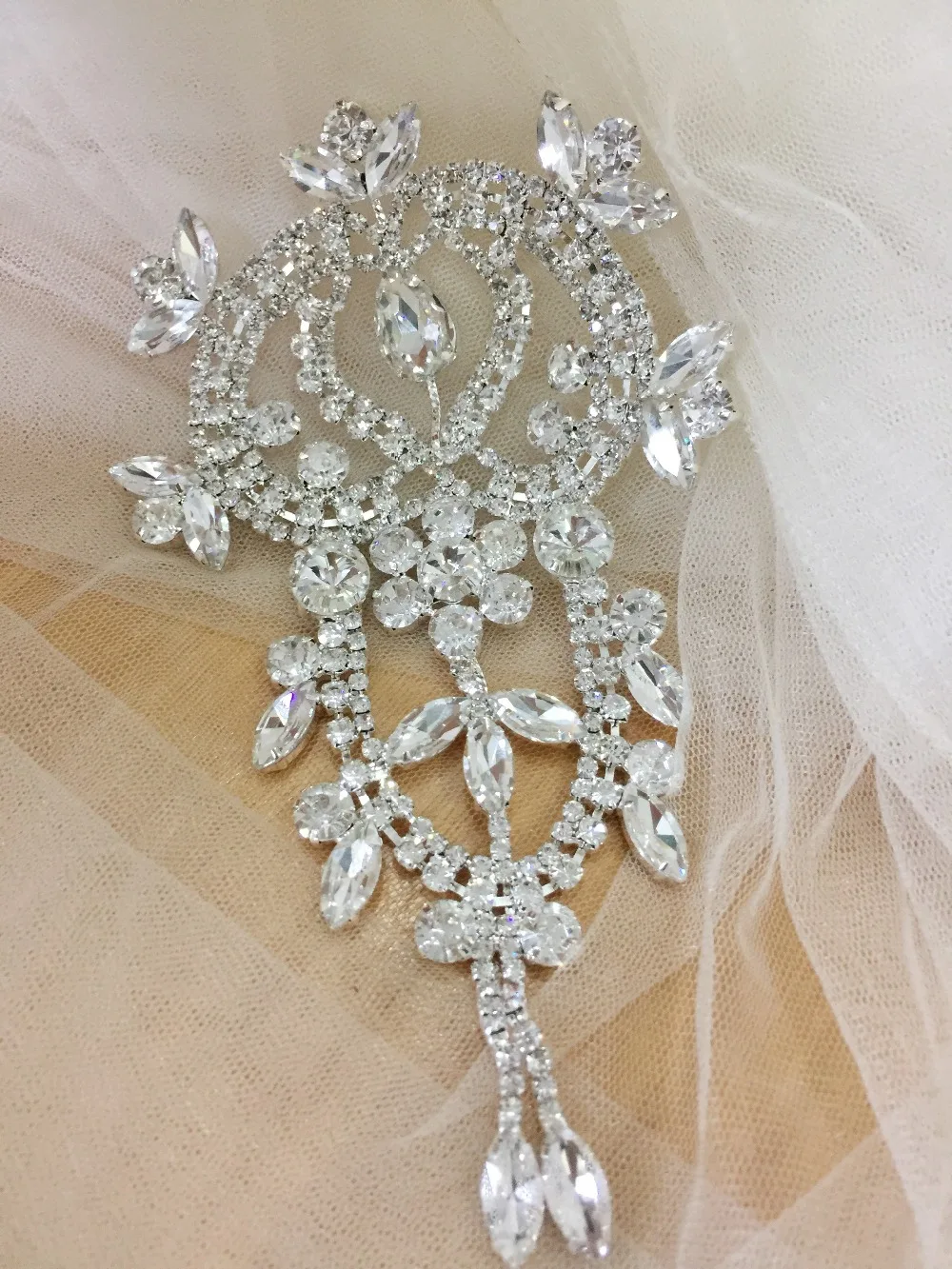 

2 pc/lot Delicate Rhinestone Beaded Crystal Applique for Wedding Sash Belt Bridal Gown Accessories , Birdal Boutique 10 x 18 cm