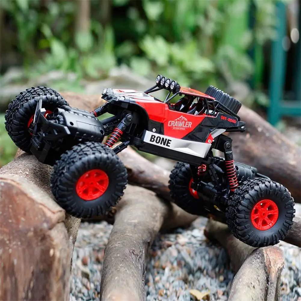LeadingStar 2,4G водонепроницаемый 4 привод колеса двойной руль RC автомобиль с легкой игрушкой для детей