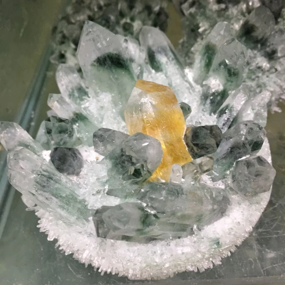 

BEST!! Rare New NATURAL Green Ghost Quartz Crystal Cluster Aura Quartz Crystal Titanium Bismuth Silicon Specimen mineral