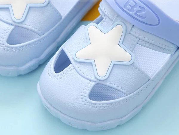 baby blue Сандалии для мальчиков модная летняя для изготовления детской непромокаемой обуви пляжная обувь, сандалии; женские сланцы; Новинка; недорогая обувь; с мягкой с закрытым носком детские сабо star blk EVA двойного назначения - Цвет: baby blue