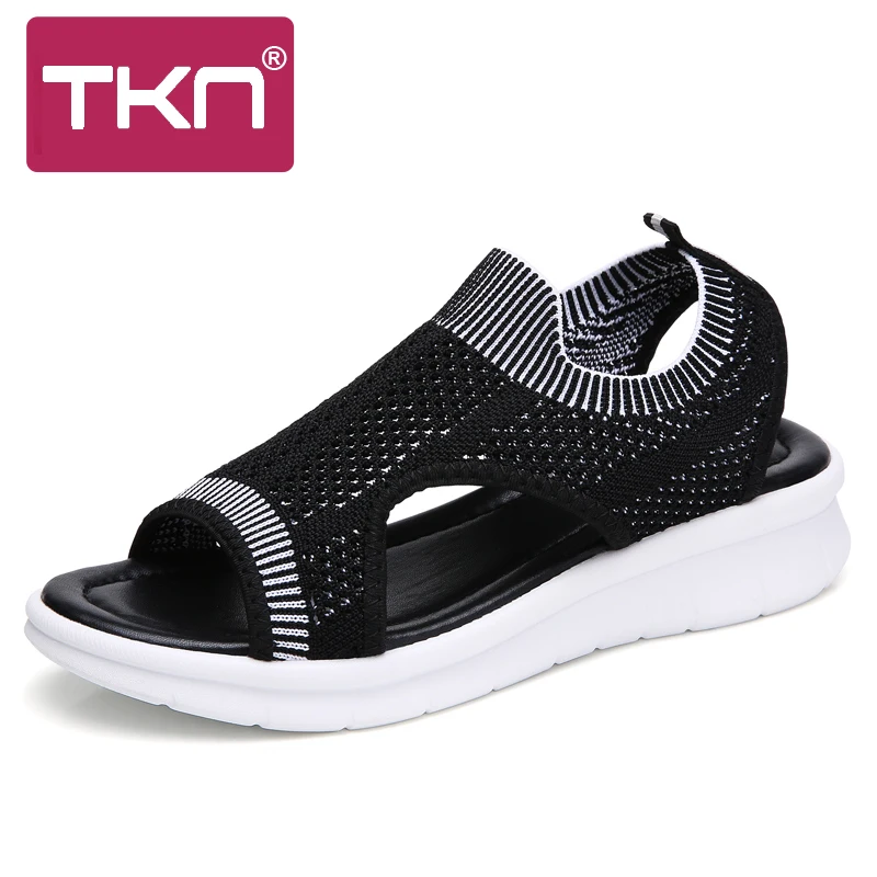 Женские босоножки на танкетке TKN удобные плоской подошве с ремешком пятке лето