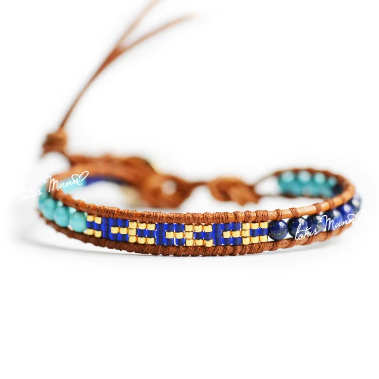 

Браслет Lotus mann из натуральной коричневой кожи с бирюзовыми бусинами