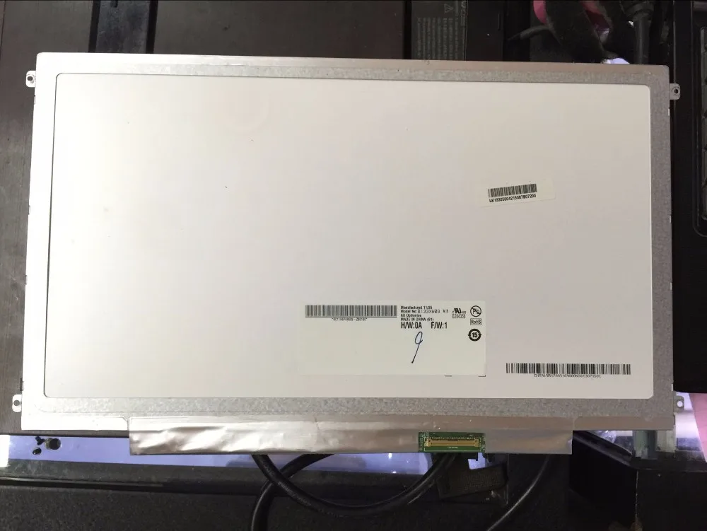 b133xw01 v.2 B133XW03 V.3 LTN133AT18 LT133EE09300 LP133WH2 TLA4 B133XW01 V2 TLM1 led panel slim 1366*768 | Компьютеры и офис