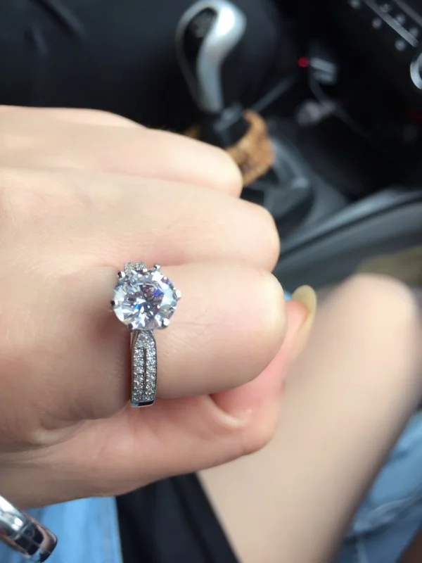 

1.0 / 2.0 Ct Synthetic Diamond Silver 925 Band Wedding Engagement Ring Women Luxury Classic Design Sterling Silver Jewelry Gift