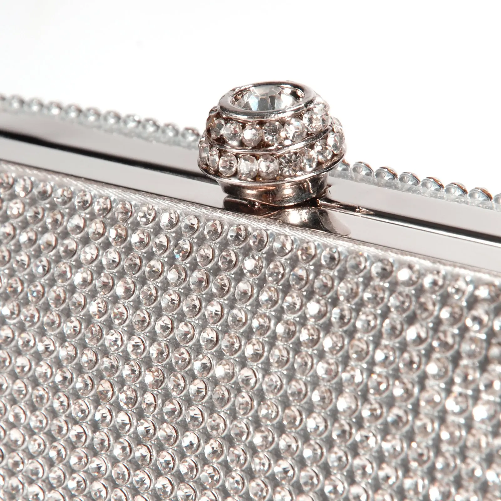 Алмазная длинная ручная сумка женская вечерняя со стразами на плечо с цепочкой