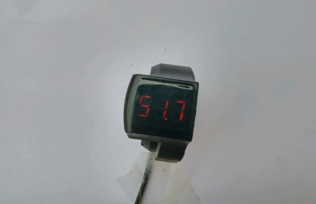 display only red Цифровой дисплей 12-100 в вольтметр с замком/переключения универсальный для электрический велосипедный скутер трицикл Аккумулятор для мотовездехода индикатор емкости - Цвет: display only red