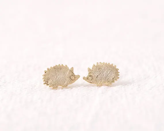 Oly2u 2017 New Fashion Tiny gold color Hedgehog Stud Earrings Animal Earring for Women Elegant Party Gifts ED012|animal earrings women|animal